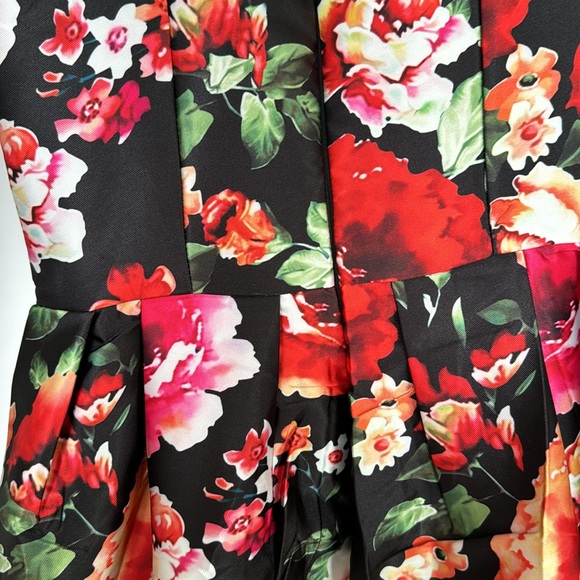 Chicwish Floral A-Line Dress - Picture 3 of 3